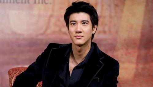 化妆师爆料王力宏视频,化妆师亲述化妆过程与技巧